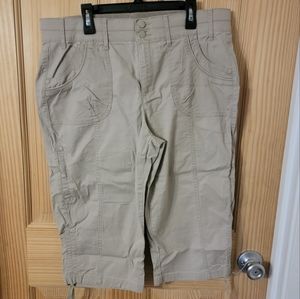 Ladies Gloria Vanderbilt capris